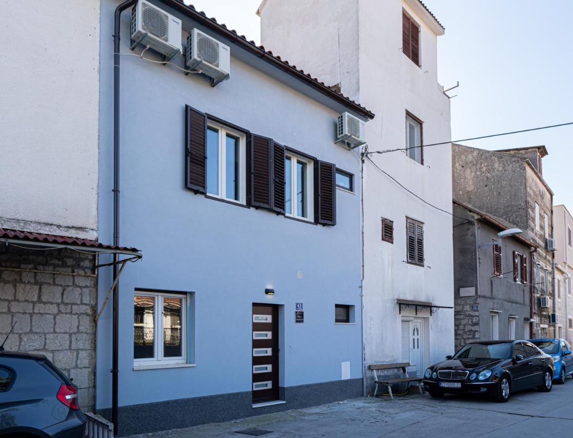 Su Casa - At Kastela Oldtown Appartement Buitenkant foto